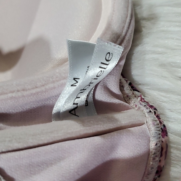 Ambrielle swim top - Picture 9 of 10